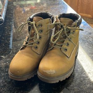CAT workboots
